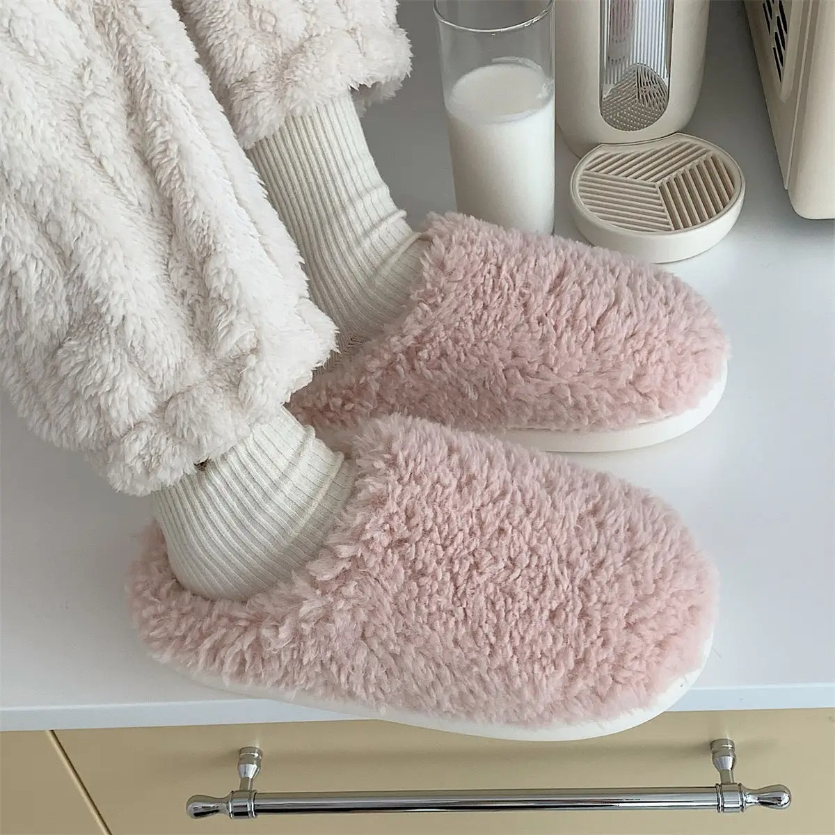 Cute Ladies' Fluffy Plush House Sliders Comfortable Inside Flat Slips with a Touch of Japanesestyle Elegance Home Slippers Women Girls Cute Fluff