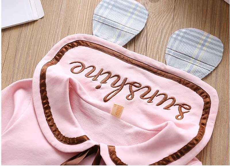 LOVE DDMM Girls Sets Childrens Wear Girls Letter Bear LongSleeved TShirts Layered Skirts Suit For Girl L250926CKUU