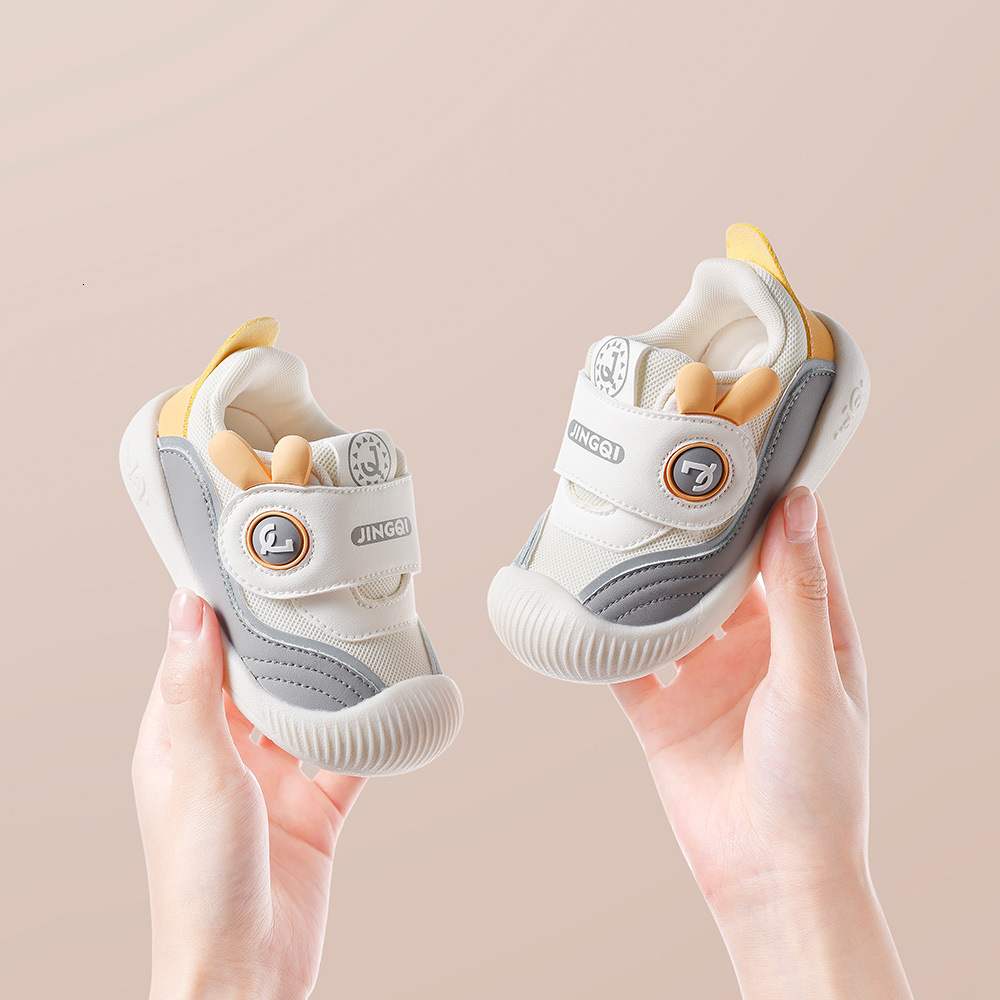 Children's shoes, baby shoes, new boys' baby soft soled cloth shoes, girls' breathable shoes, fashionable and trendy designer shoes