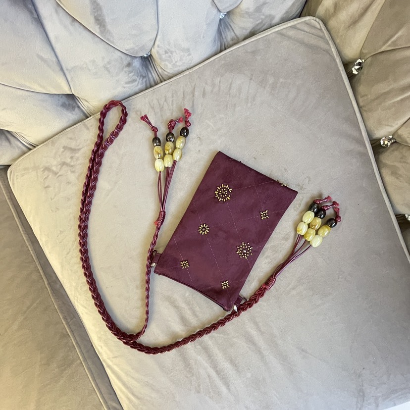 New retro suede bead embroidered handbag for women's shoulder bag with trendy niche design, autumn Chinese style light luxury designer bag