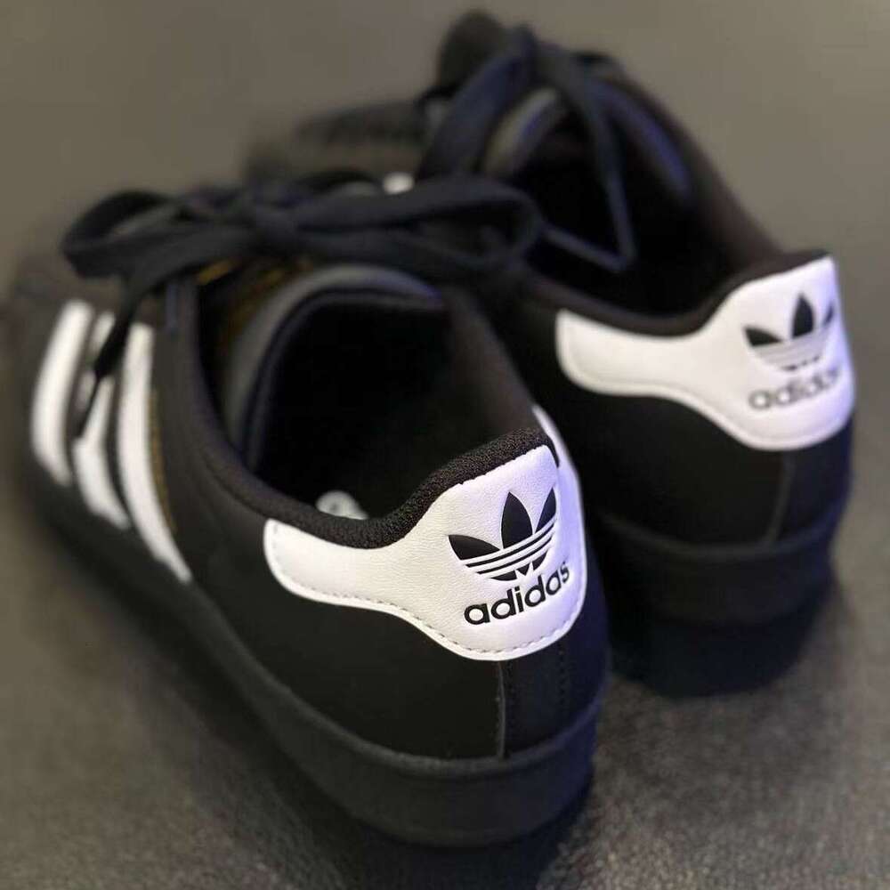 Classic Shell Toe Three Stripes Black White Gold Label Ins Versatile Couple Casual Unisex Sneakers Trade 4b