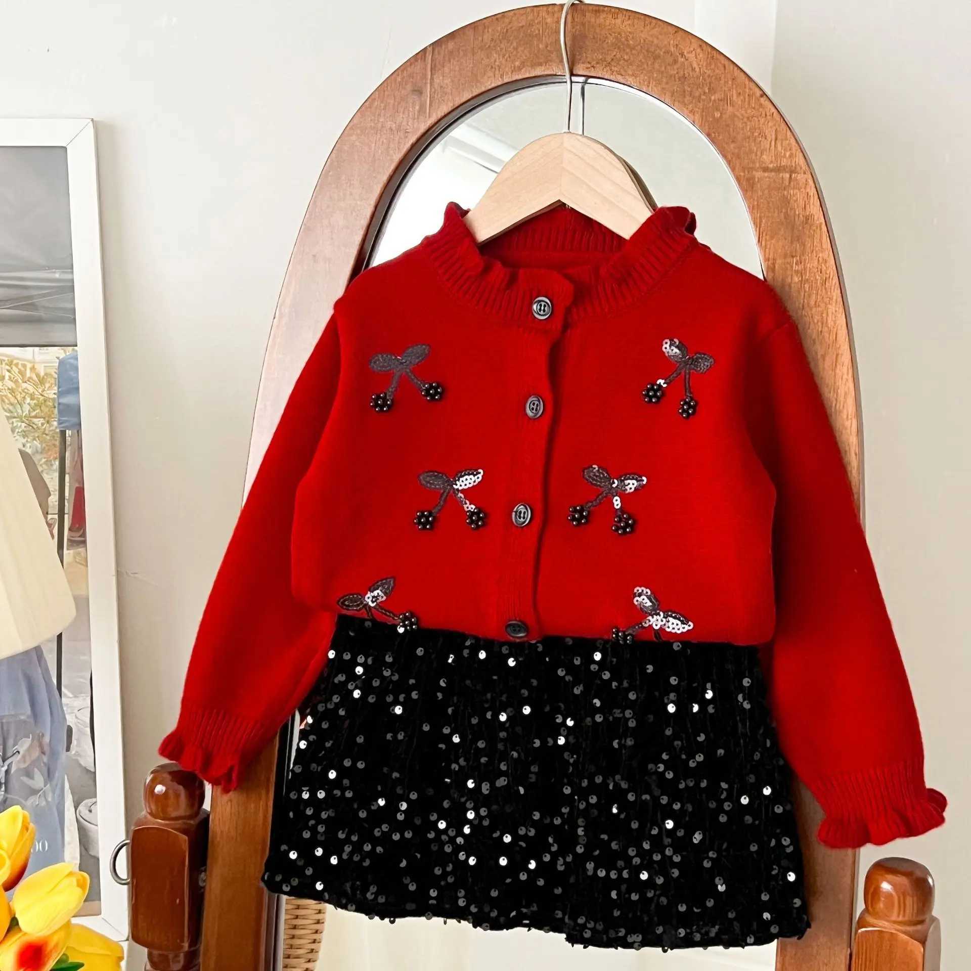 Girls Sweater Korean Skirt Set Spring and Autumn New Baby Girls Elegant Bright Diamond Knitted Cardigan Sparkling Princess Skirt L250926D8GC