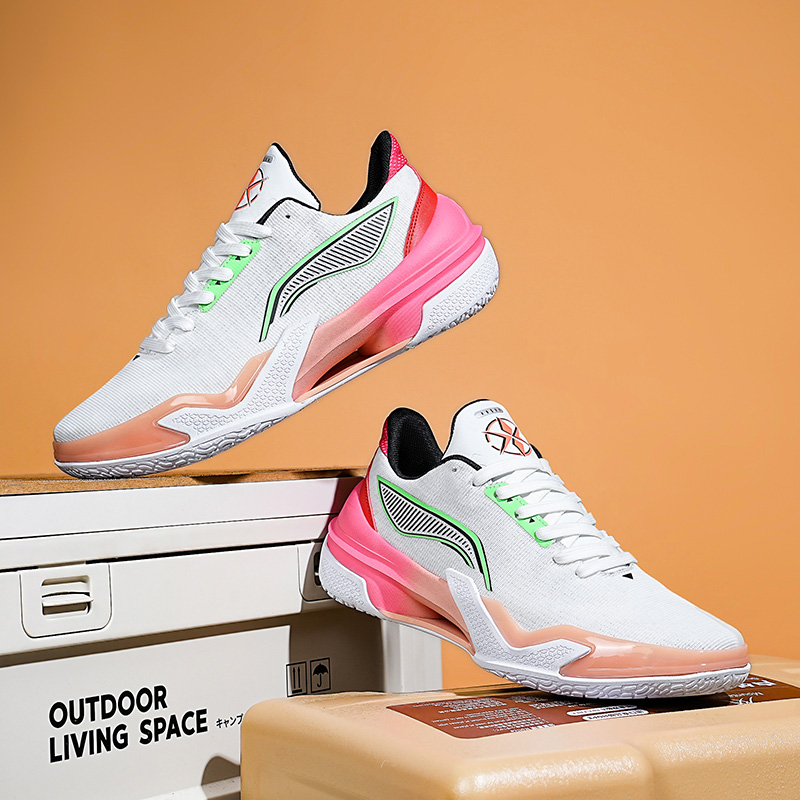 Lynx 5th Generation Basketball Shoes