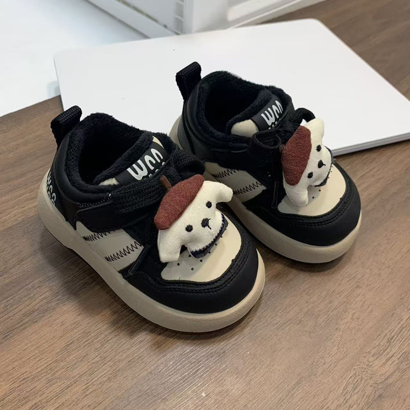 New Children's Wool Lined Sneakers Cute Cartoon Puppy Girls' Sneakers Winter Versatile Trendy Men's Shoes Designer Shoes