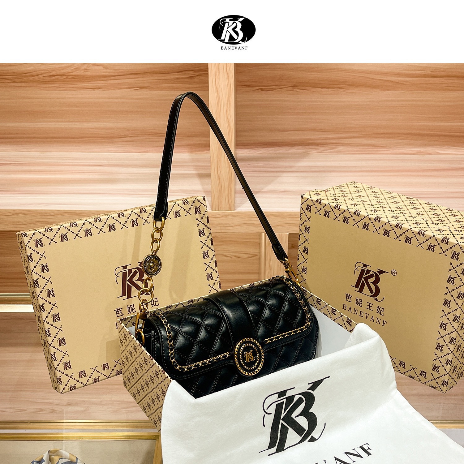 Designer bags2025 summer new fashion light luxury diamond chain underarm bag women's versatile shoulder messenger bag