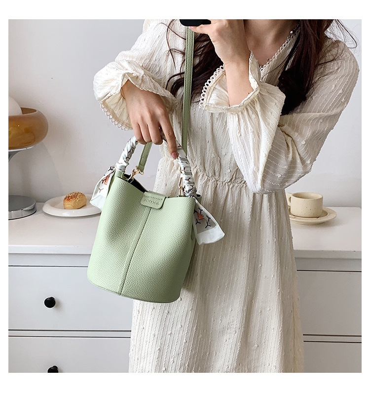 Lychee texture soft leather women's handbag retro trendy style autumn Bag new fashion niche shoulder bag light luxury designer bag