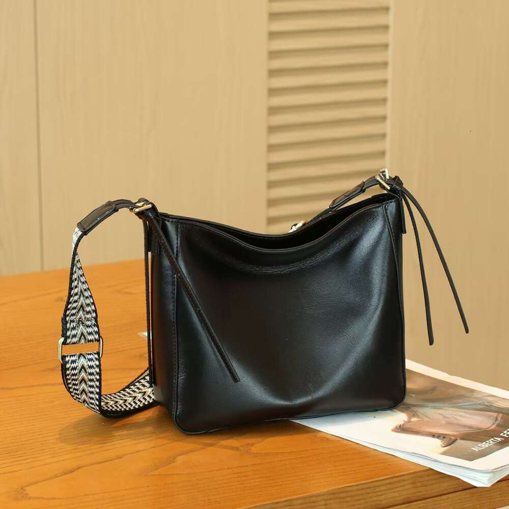 designer bag Luxury bag Cowhide Bucket Ladies Trend Crossbody Shoulder Genuine Leather Women Bag