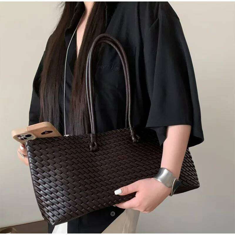 Top Handle Tote Elongated Exquisite Woven Shopping Magnetic Closure Pocket Shoulder Bag Designer Horizontal Purse