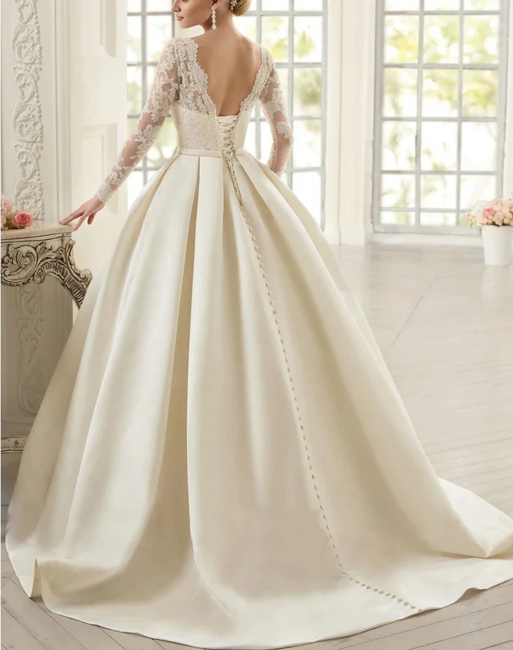 Classic A-line Church Wedding Dress 2026 Boat Neck Flowers Lace Appliques Illusion Long Sleeves Satin Bride Gown Bridal Gowns Vestidos De Noiva