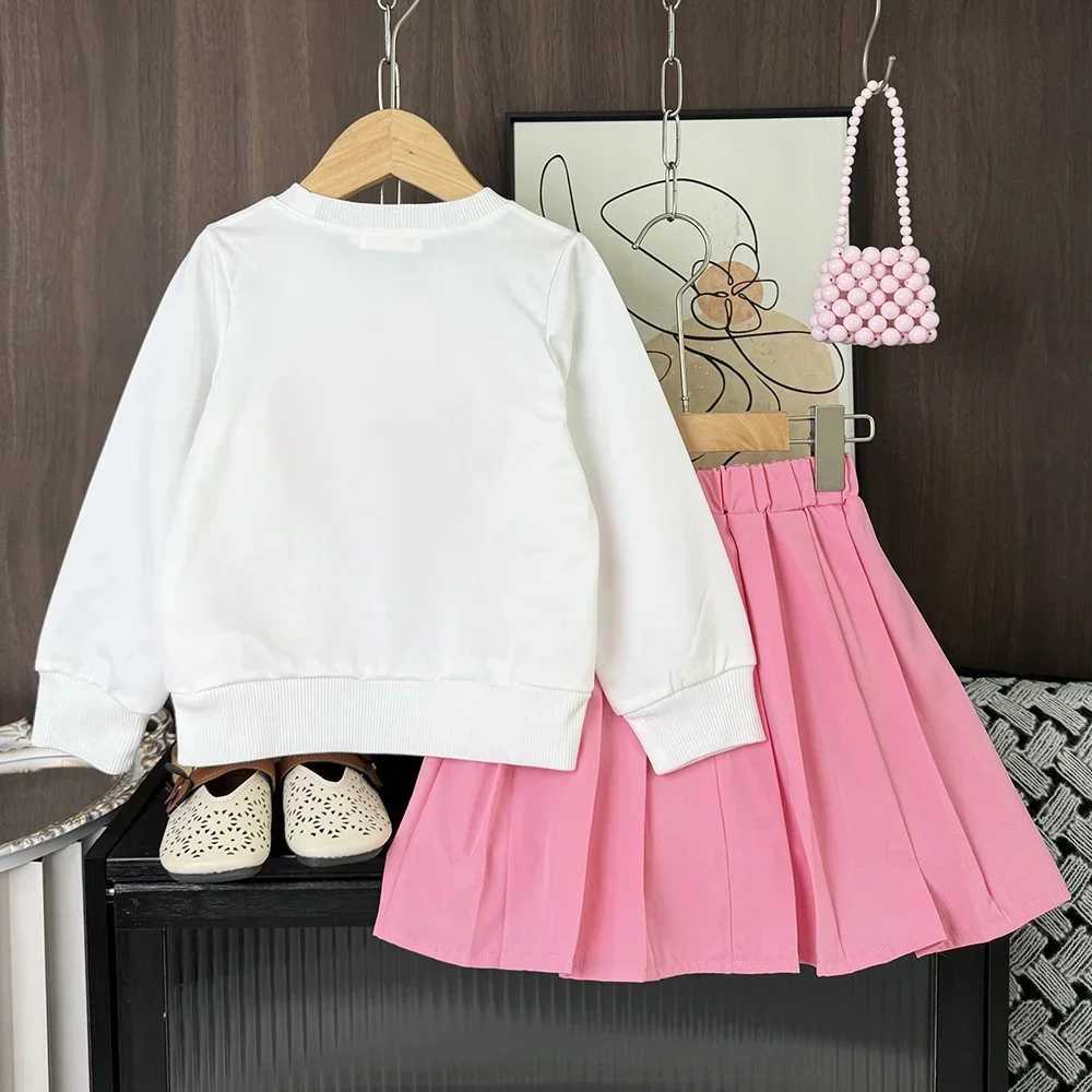 Sweet and Energetic Girl Casual Suit with Long Sleeved Bow and Heartshaped Decorationpleated Skirt Twopiece Set for Autumn L2509263DAE