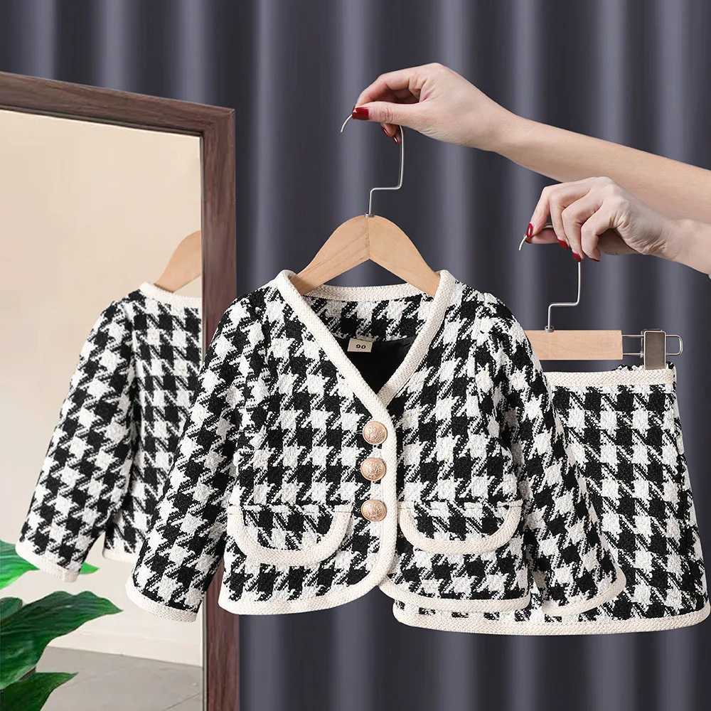 Girls Classic Plaid Clothing Set Cardigan JacketsPlaid Skirts Baby Girl Kids Elegant Children Spring Autumn Clothes Outfits L250926HXOH