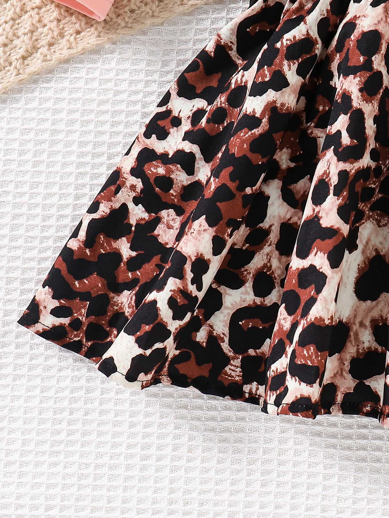 Spring and autumn cute girl fashion outdoor casual clothing pink round neck wing sleeve top leopard pleated skirt 2piece set L250926VOSA