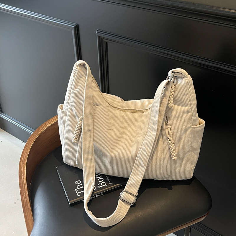 2025 fashion new casual elegant large capacity shoulder bag, simple and high-end shopping commuting women's crossbody bag, college student lightw
