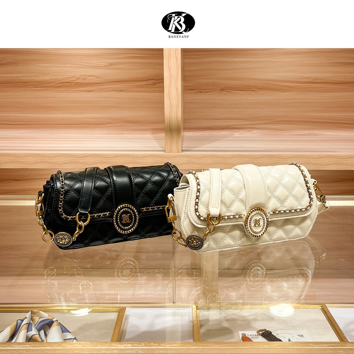 Designer bags2025 summer new fashion light luxury diamond chain underarm bag women's versatile shoulder messenger bag