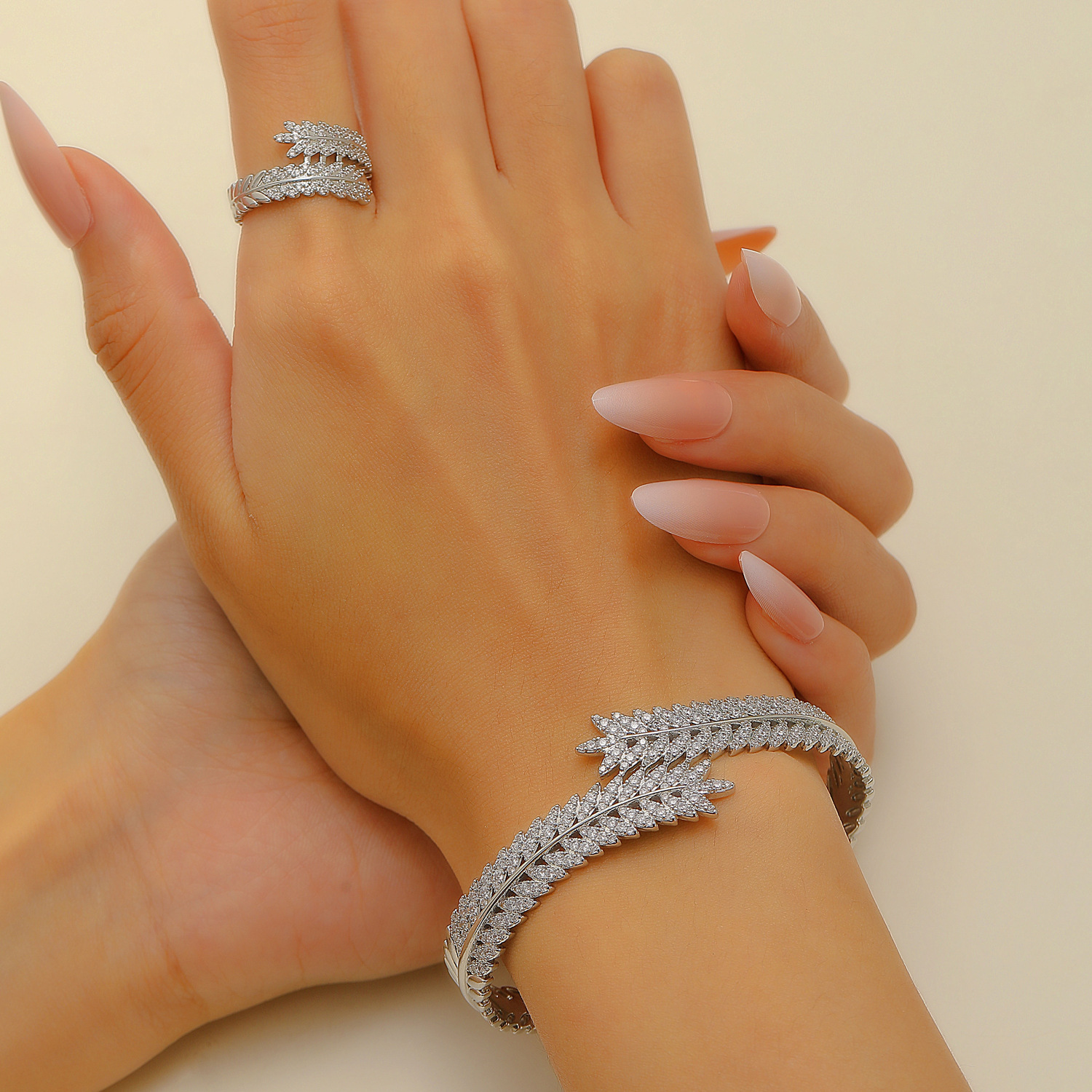 Copper Inlaid Zircon Wheat Spike Micro Inlay Ring Light High-End Sense Elegant Fashion Open Bracelet Bangle For Women