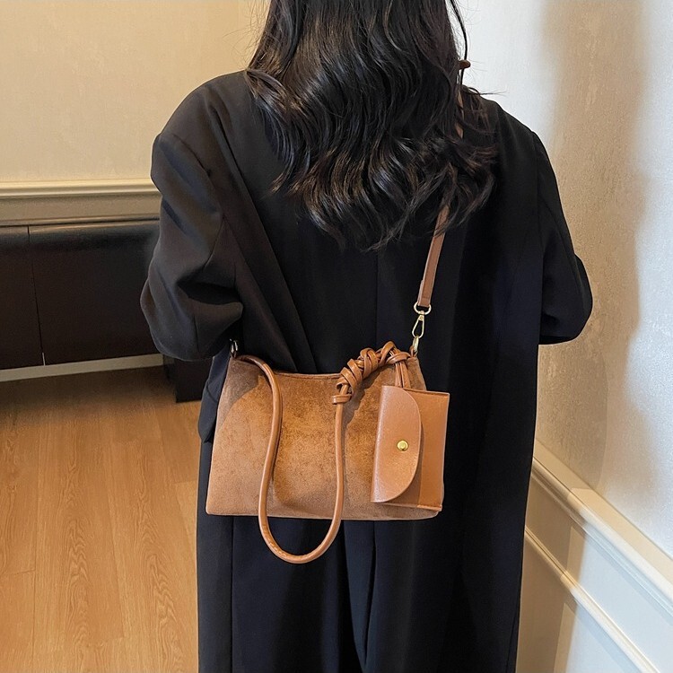 2025 new women's velvet bread large capacity women's crossbody bag luxury bag armpit bag handbag designer bag wallet shoulder bag