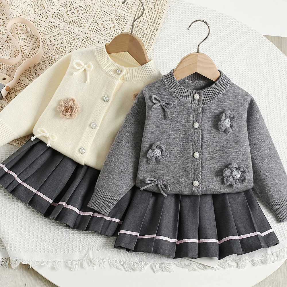 Autumn Kids Girls 2PCS Clothes Set Bow Printed Round Collar Knitwear Sweater Suits Korean Infant Babys Girls Solid Cake Skirts L250926P8HE