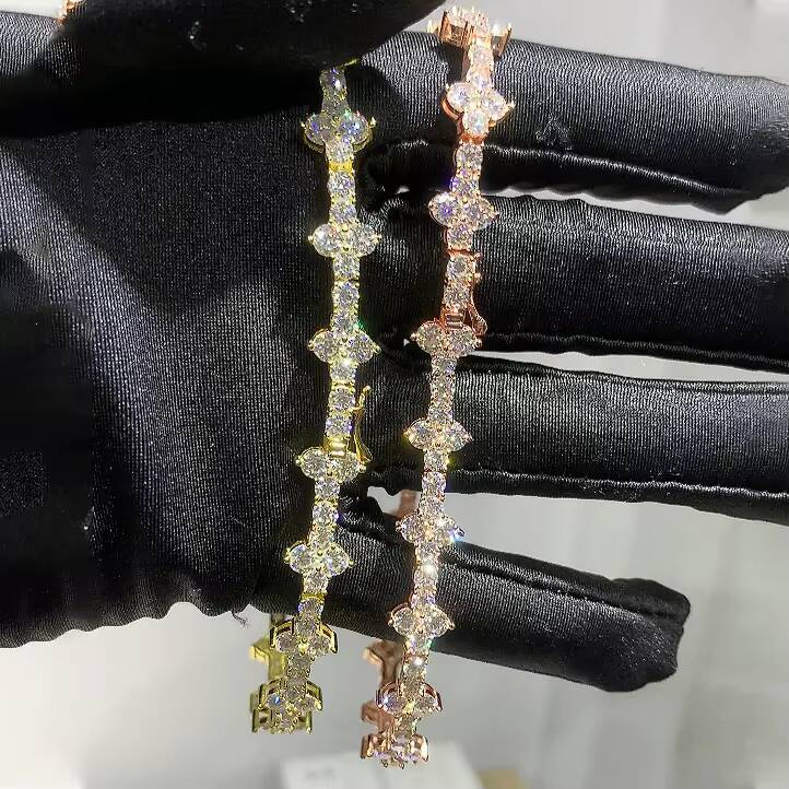 Custom Moissanite Clover Tennis Bracelet Chain Men Women Wholesale Iced Out 925 Silver Vvs Diamond Four Leafs Cross Bracelet