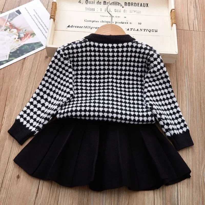 Winter Girls Sweaters Sets AutumnToddler Baby Girls Fall Outfits Long Sleeve Knitted Sweater Tops Pleated Skirt Two Piece Set L250926LN58