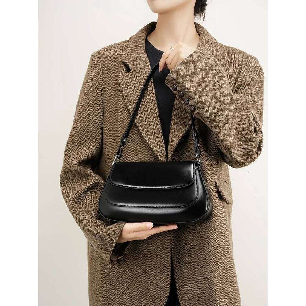 Fashion Women Crossbody Genuine Leather Daily Shoulder Ladies High Quality Underarm Saddle Bag for street shopping