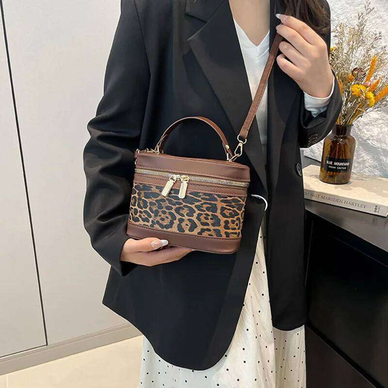 Fashion Round Bucket Bags Women's Daily Used, Leopard Pattern Crossbody Shoulder Bag For Commuting, Casual Ladies Handbags