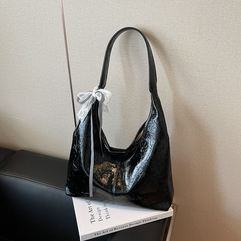 2025 new casual and elegant large capacity shoulder bag, simple and high-end shopping and commuting crossbody bag, student fashionable and lightweight