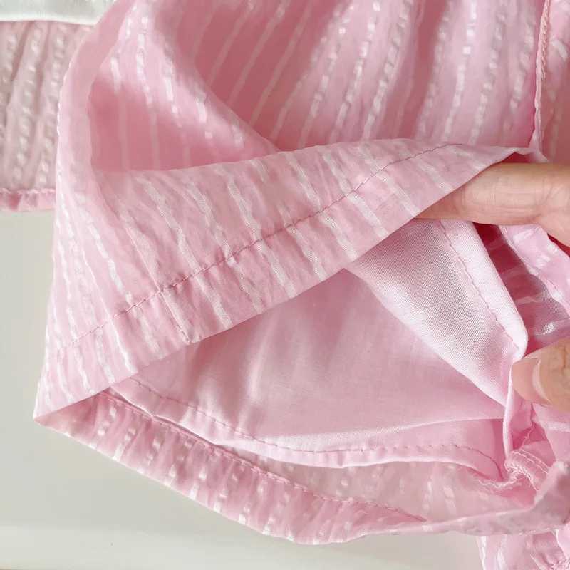 Girls Korean Version of the ThreePiece TShirt ShortSleeved Summer New Undershirt Fashion Childrens Sunscreen Clothing Shorts L250926AX5V