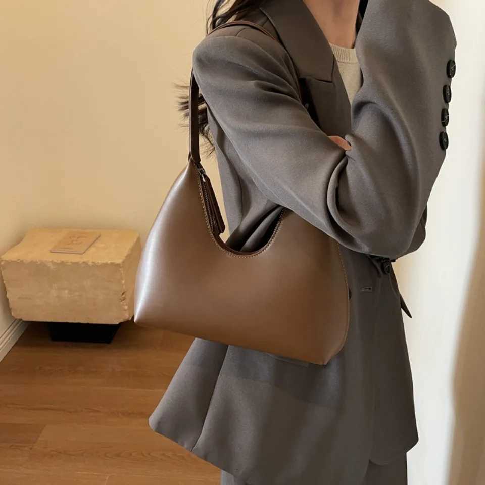 Winter Style Underarm Shoulder Hand Bags for Women PU Leather Armpit Hobo Bag 2025 Luxury Designer Purses and Handbag Small Tote Z250928