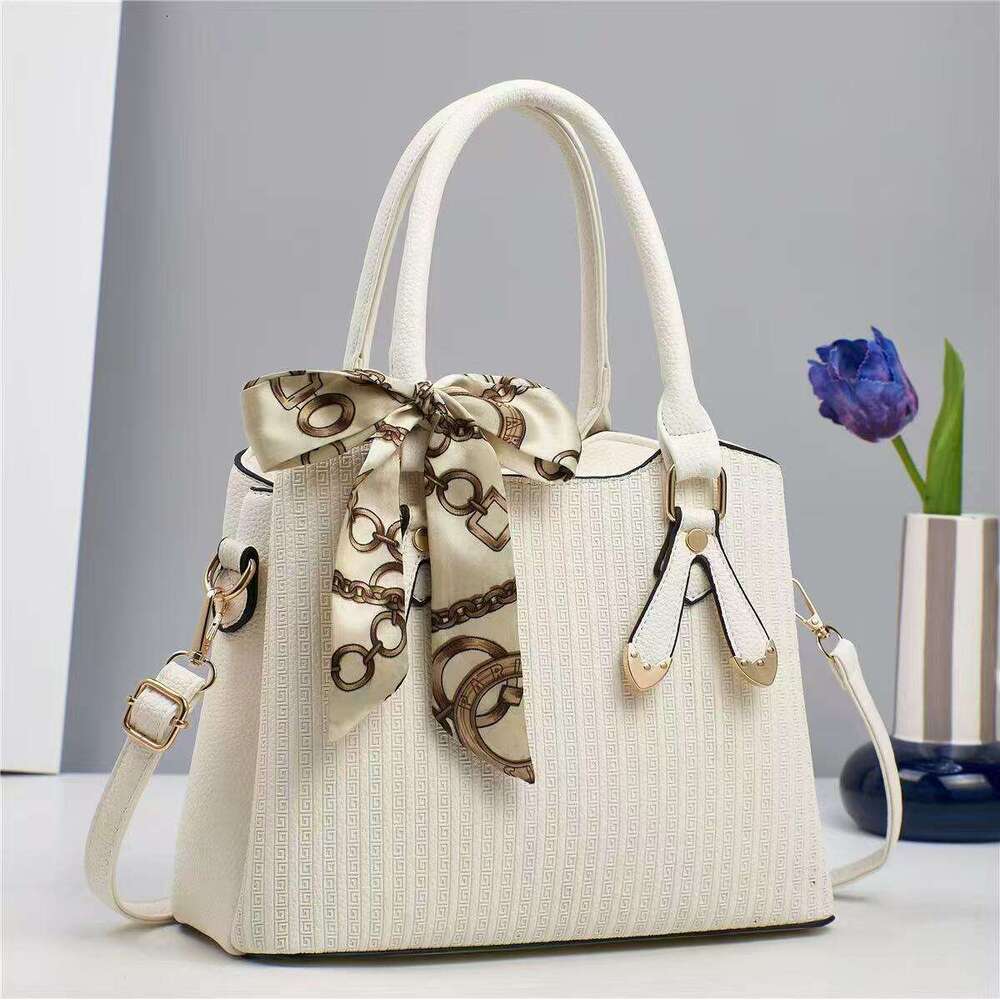Fashion Trendy Single Shoulder Simple New Style Versatile Korean Version Crossbody Bag Personality 2025 Women's Handbag