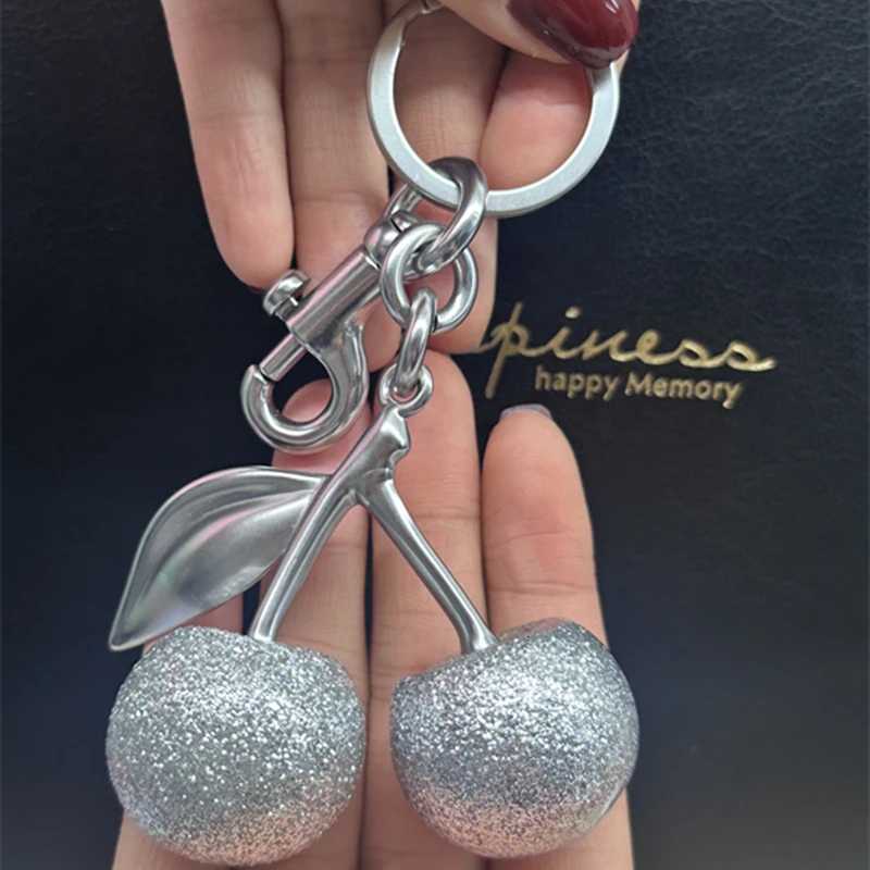Luxury Two Types Different Styles Crystal Cherry Charm Pendant For Handbag Womens Keychain Accessory Christmas Gift Y250929as