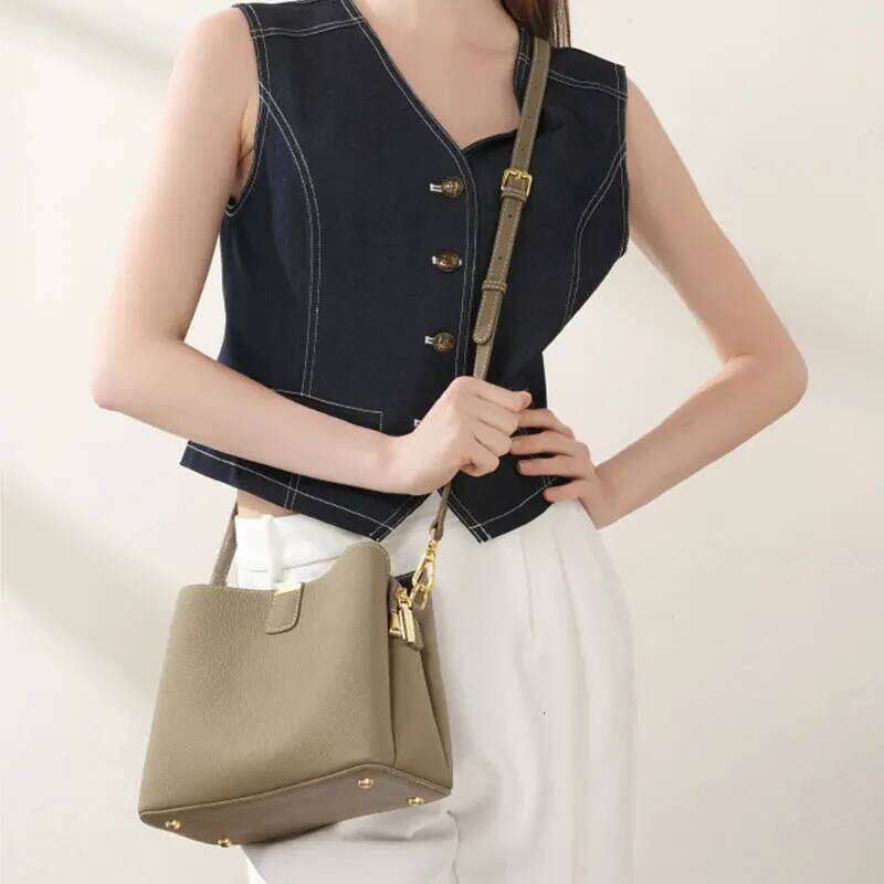 Genuine Leather Women's Designer Shoulder Bag Large Capacity Cowhide Handbags High Quality Women Crossbody Bags 250912 Suotong0912 250912 Suotong