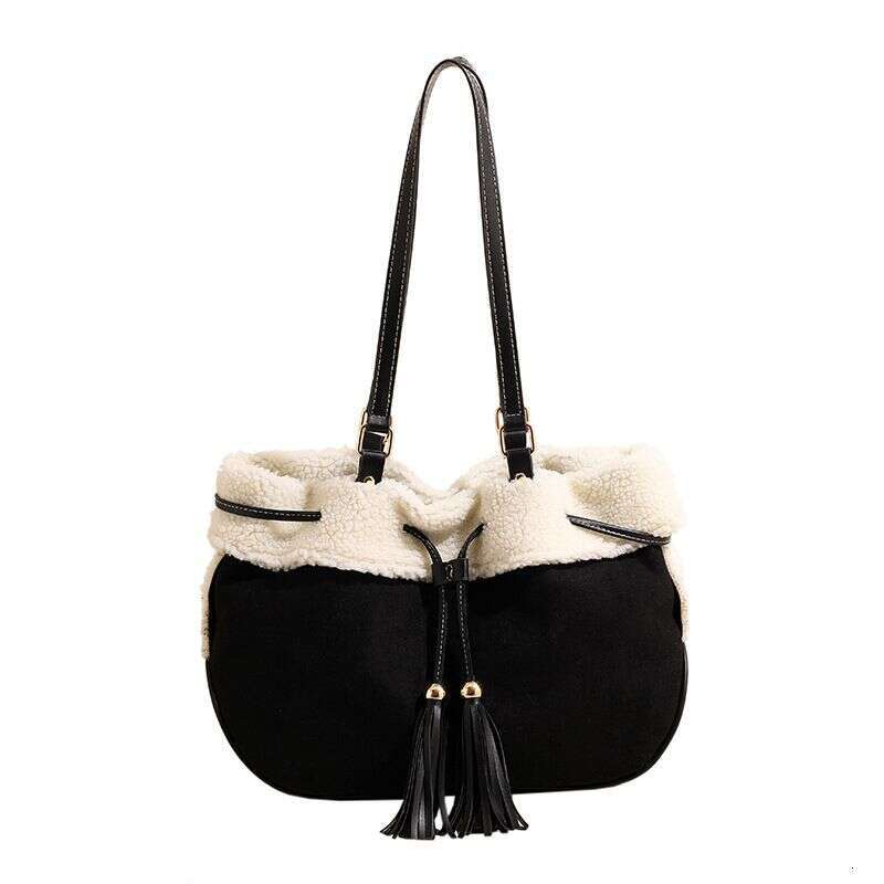 Bags Winter Plush Large Capacity Tote Women's New Style Fashion Casual Lambswool Retro Commuter Armpit Bag