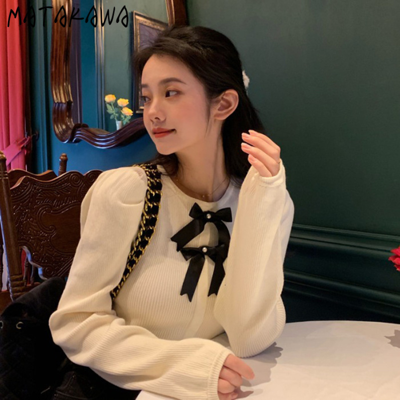 MATAKAWA White Bottoming Top Women O-Neck Sweater Spring Korean Fashion Bow Knit Sweater 210513