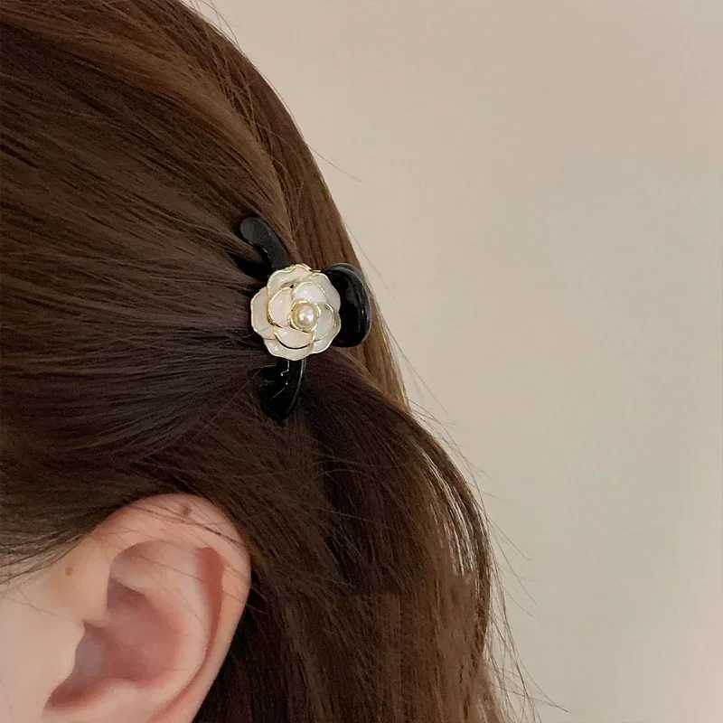 Lovely classical Simple retro style Small Flower Vintage Hair Claw Clips for Women Girls Retro for Hair Accessories W250928