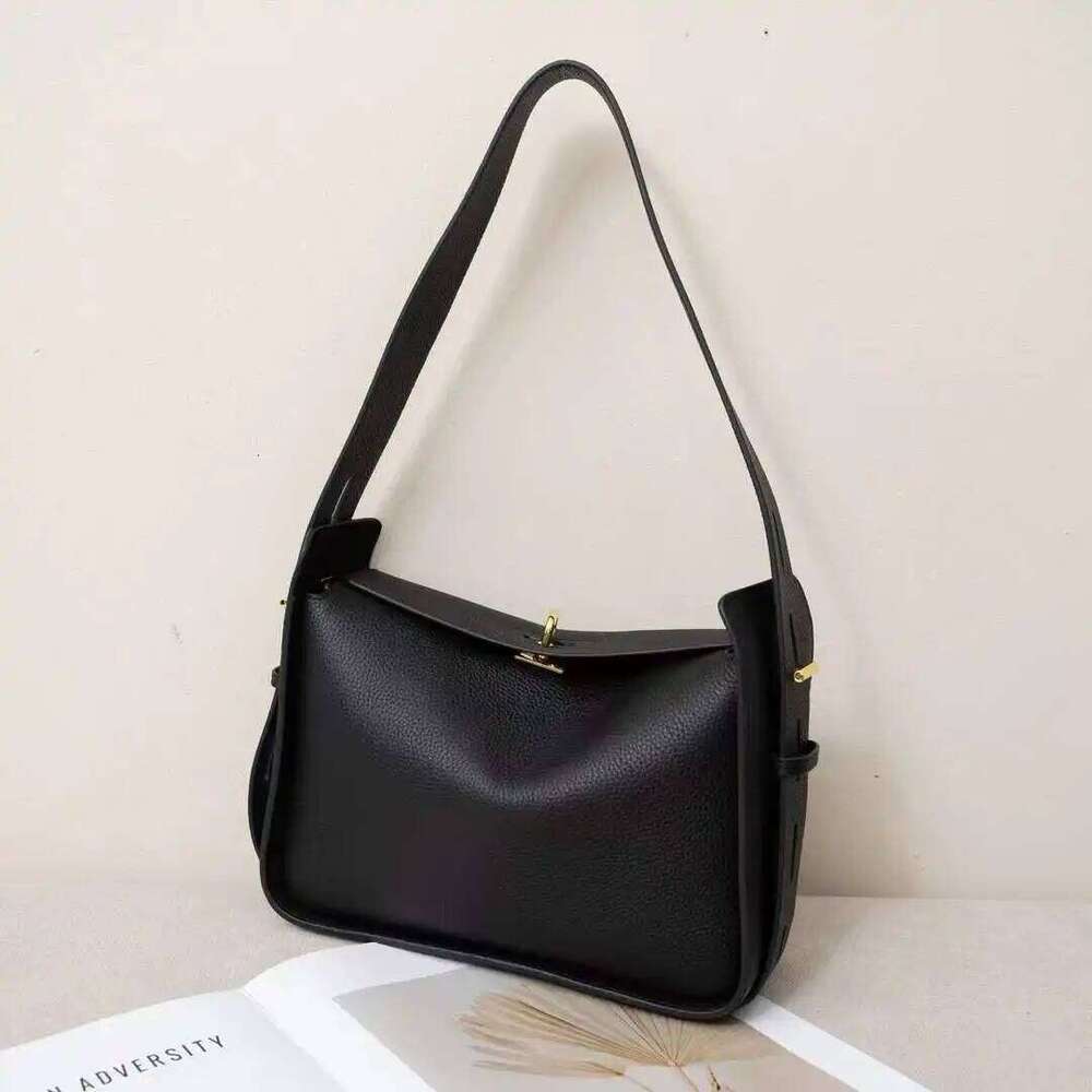 New Niche Designer Crossbody Armpit Head Layer Cowhide Leather Ladies Wide Shoulder Strap Large Capacity Bag