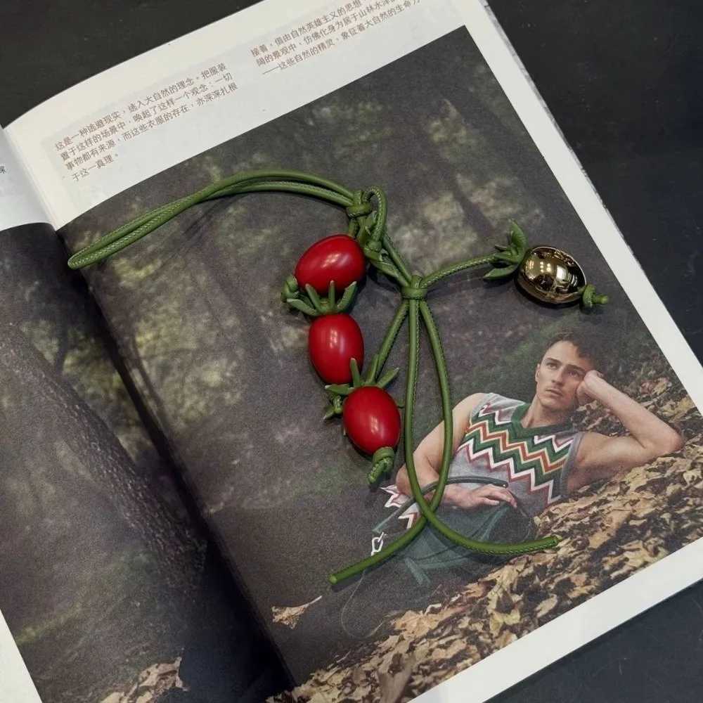 Luxury Luxury Lavender Leather Bag Charm Pumpkin Tomato Flower Keychain Couple Allmatch Bag Pendant Decoration Girls Gift Y250928as