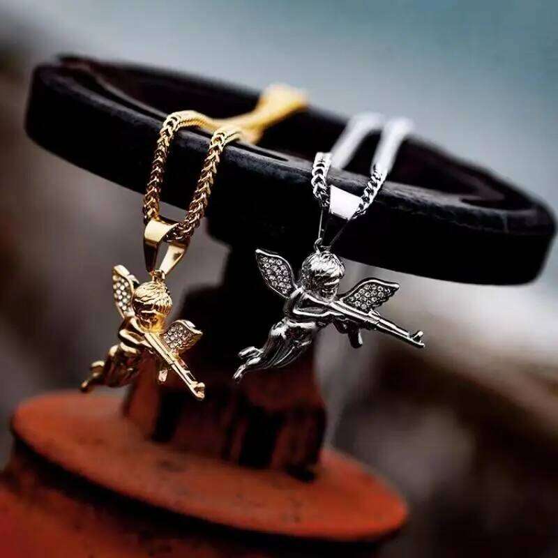 Revenge Angel Ak-47 Subhine Gun Pendant with Ice Crystal Zircon Necklace for Couples, Hip-Hop Rock Trend, Cool Jewelry Gift
