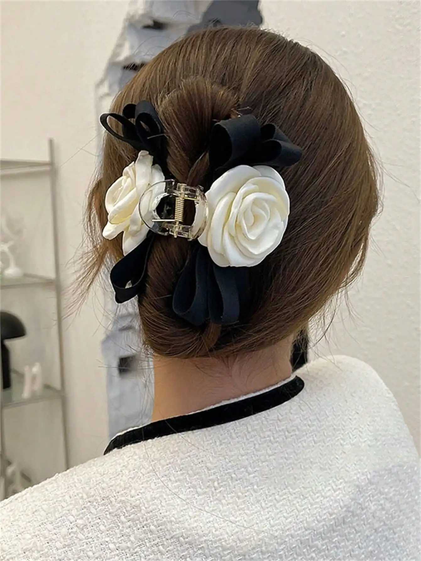 1 Ladies summer new camellia grip clip French Premium touch net Red hair clip Elegant temperament hair up shark clip hair tiara W2530928