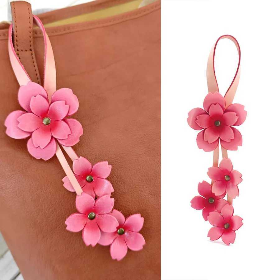 Luxury Flower Shaped Bag Charm Colorful Cow Leather Flower Bags Pendant Highend Keychain Hand Rope Gift Home Decoration Bag Accessorie Y250928