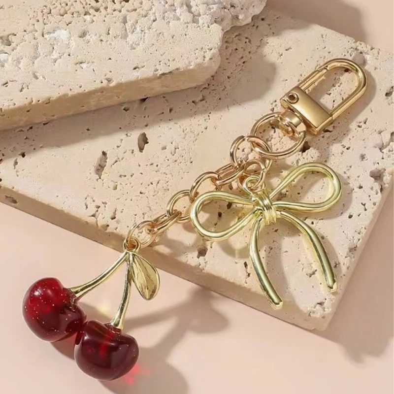 Luxury Fashion Delicious Red Cherry Keychain Summer Fruits Cherries Pendant Keyring For Women Men Jewelry Bag Accessories Gift 2024 Y250928as