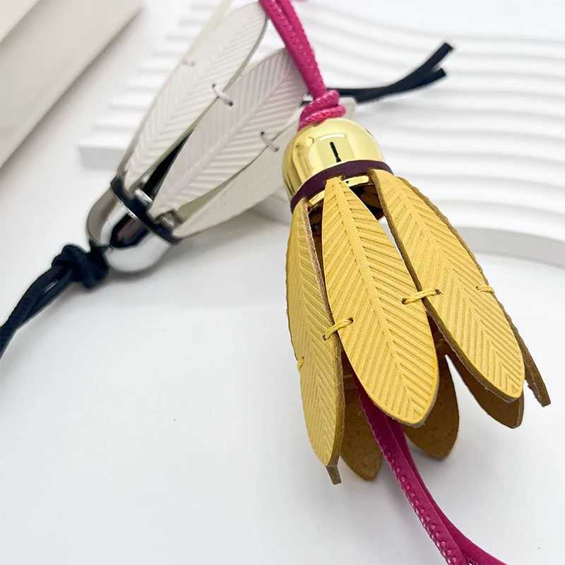 Luxury Genuine Leather Badminton Bag Charm Handmade Badminton Keychain Bag Pendant Decoration High Luxury Girl Gift Bag Accessories Y250929as