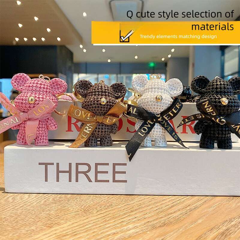 New Resin Yarn Bear Keychain for Women, Exquisite Car and Backpack Pendant, Fashionable Couple Bag Charm, Small Gift