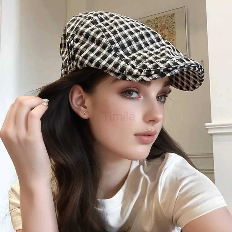 Japanese beret womens spring and summer checkered newsboy painter hat forward hat suitable for outdoor leisure U250928