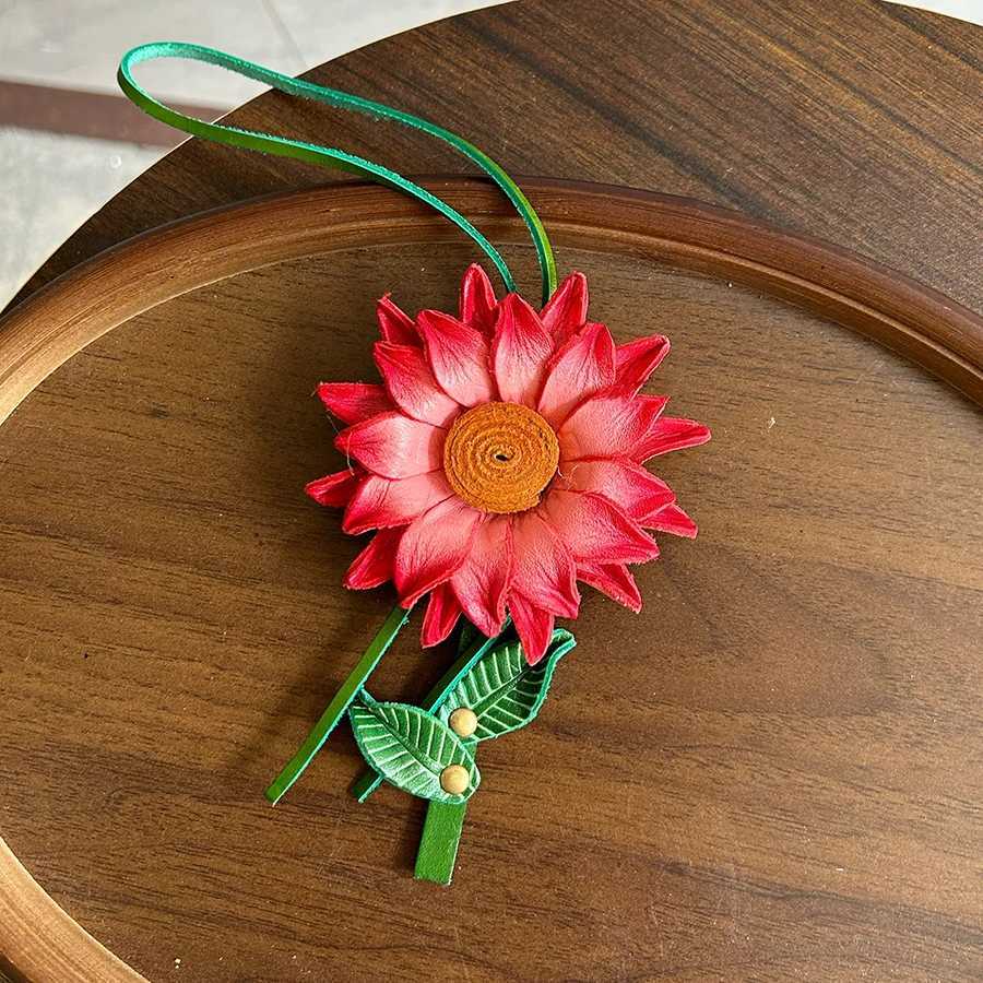 Luxury Cow Leather Sunflower Pendant Bag Charm Purple Flower Keychain Bag Pendant Decoration High Luxury Girl Gift Bags Accessories Y250929as