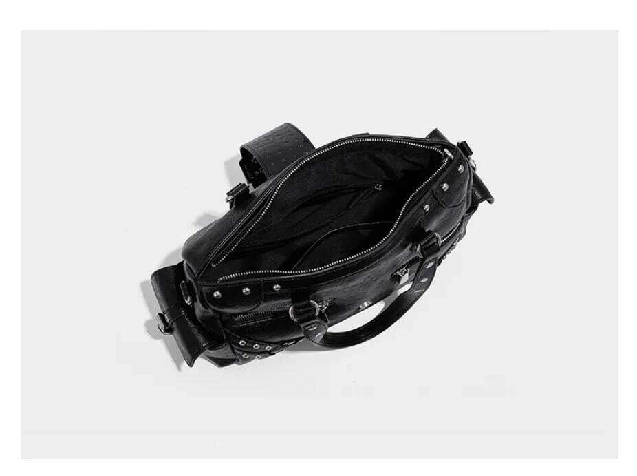 Large Capacity Ins Celebrity Shoulder bag Punk Style Rivet PU Crossbody Fashion Trendy Casual Versatile Women's bags