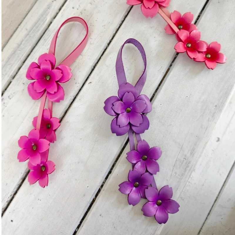 Luxury Flower Shaped Bag Charm Colorful Cow Leather Flower Bags Pendant Highend Keychain Hand Rope Gift Home Decoration Bag Accessorie Y250929as