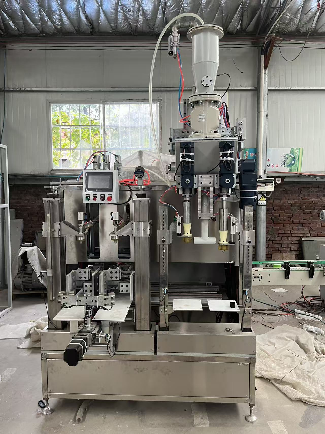 Four-Station Dry Powder Filling System for Automatic Coarse Filling, Fine Filling, Powder Return, and Dust Removal in Dry Powder Fire Extinguishers