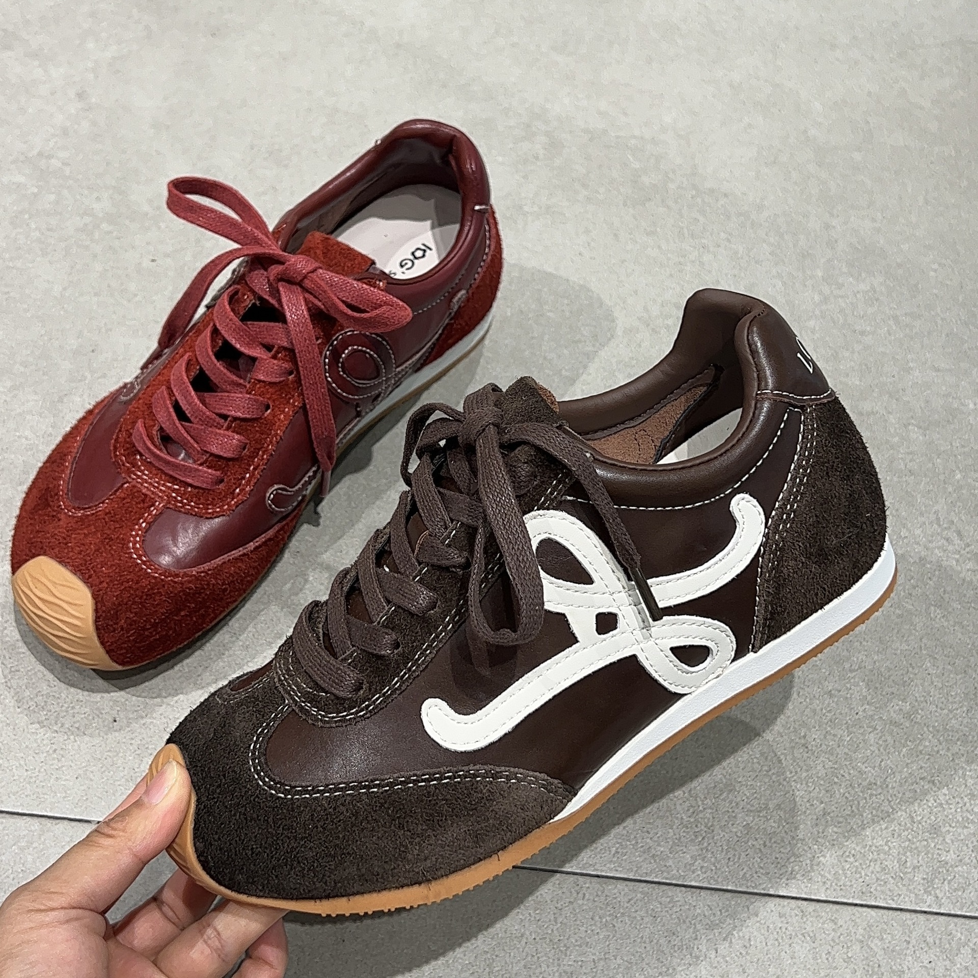 2025 new designer comfortable cowhide sports running dad shoes with invisible height increase