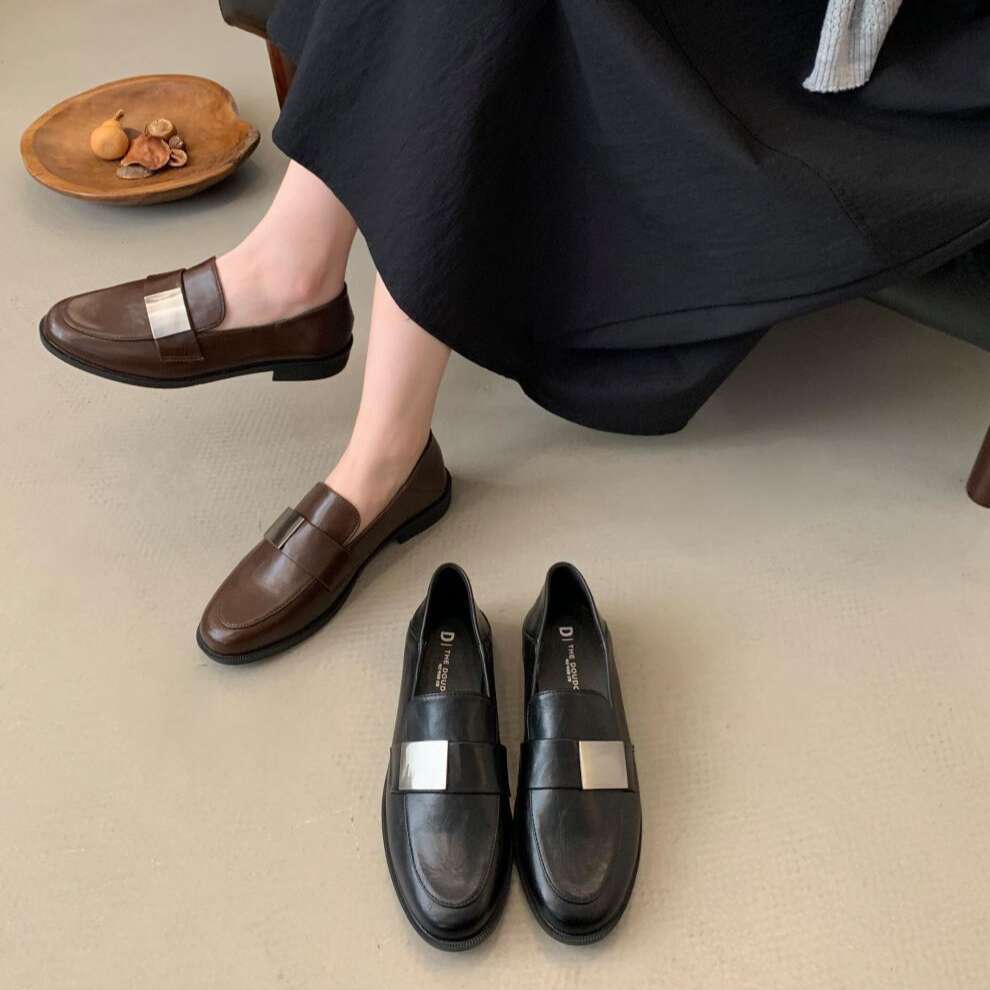 2025 New British Style Low Heel Leather Black Professional Work Shoes Soft Sole Flat Loafers for Women