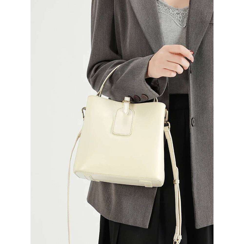 Women's Natural Cow Leather Shoulder Bag Ladies Retro Soft Cowhide Office Handbags Female Fashion Design Crossbody Bags Suotong2509